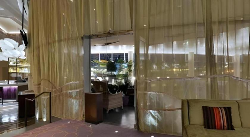 Luxury International By Vdara